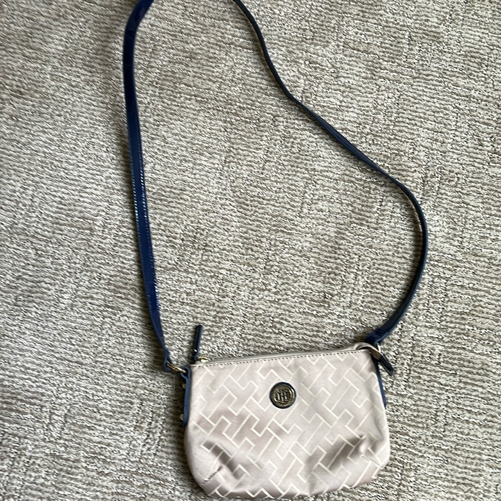 Tommy Hilfiger purse
